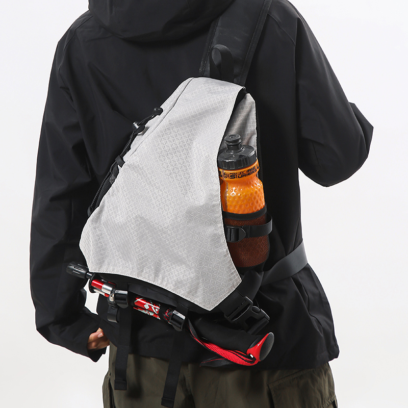 2025新款男士斜挎包通勤单肩包大容量弓箭包百搭高级感户外骑行包