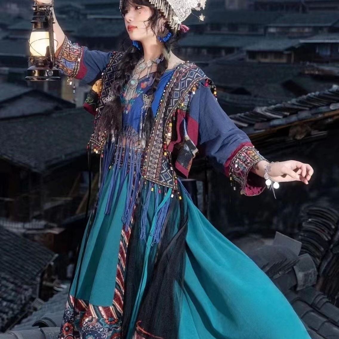 出租杨超越同款民族风苗族服装苗疆少女西江千户苗寨旅拍一整套