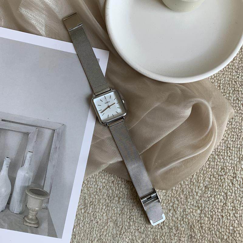 小众设计中性时尚简约冷淡风大表盘中学生方形手表女休闲气质通勤