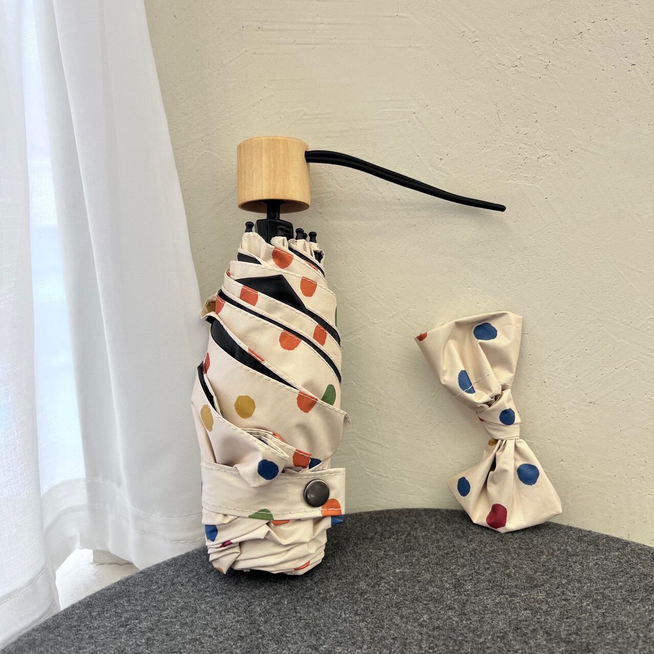 出口韩国彩豆迷你超轻五折遮阳伞黑胶防晒伞防紫外线口袋伞广告伞