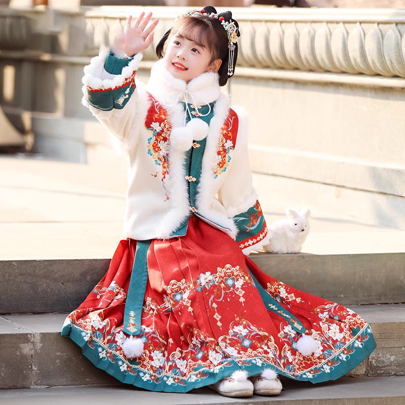 女宝古装汉服女童2026新款冬季明制龙年新年拜年服儿童唐装过年服