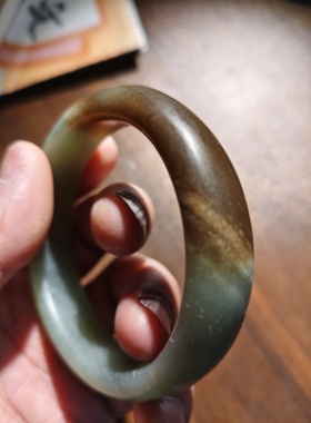 且末料手镯圈口55重56克