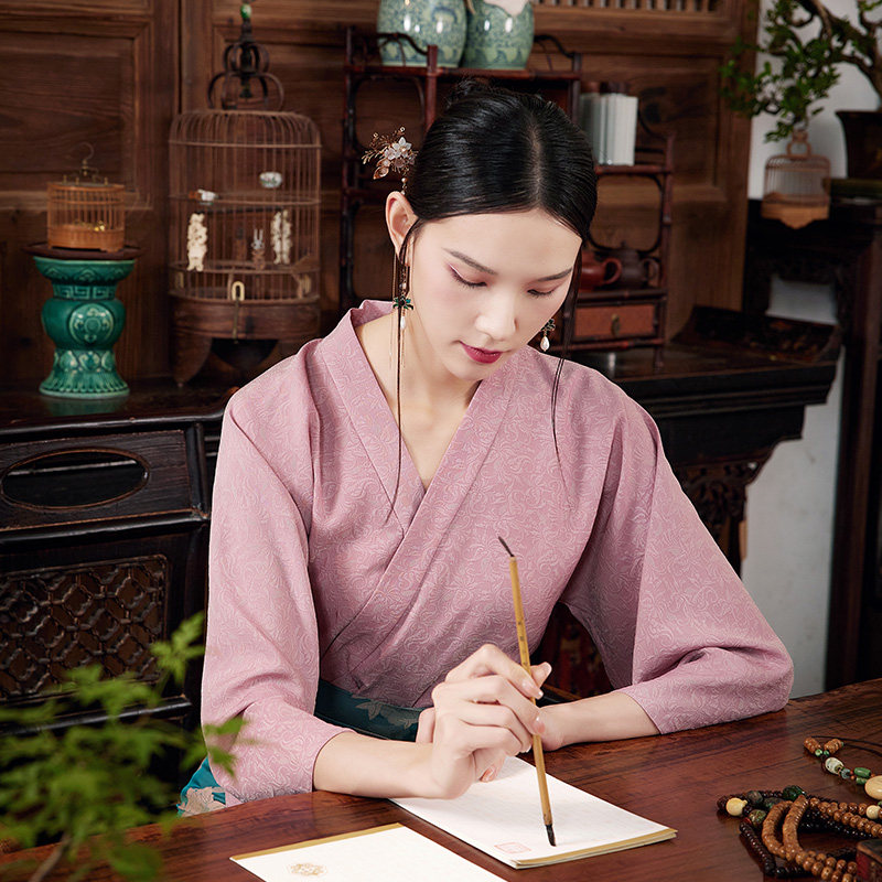 陌遇提花缎交领系带茶服上衣女图片