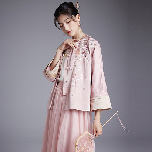 陌遇2025秋季新款温婉设计感文艺别致茶服新中式刺绣优雅唐装上衣