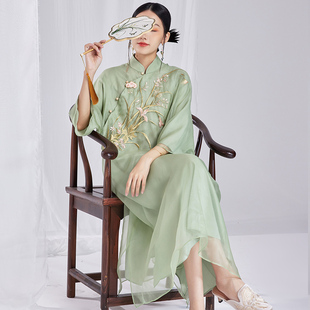 陌遇2025夏季新款中国风复古100%桑蚕丝绣花改良旗袍新中式连衣裙