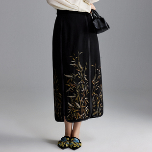 陌遇原创秋冬新款羊毛呢竹叶刺绣包臀裙 新中式改良旗袍式半身裙
