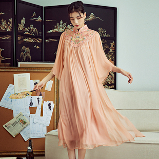 陌遇2025夏季中国风新款100%桑蚕丝云肩刺绣改良旗袍新中式连衣裙