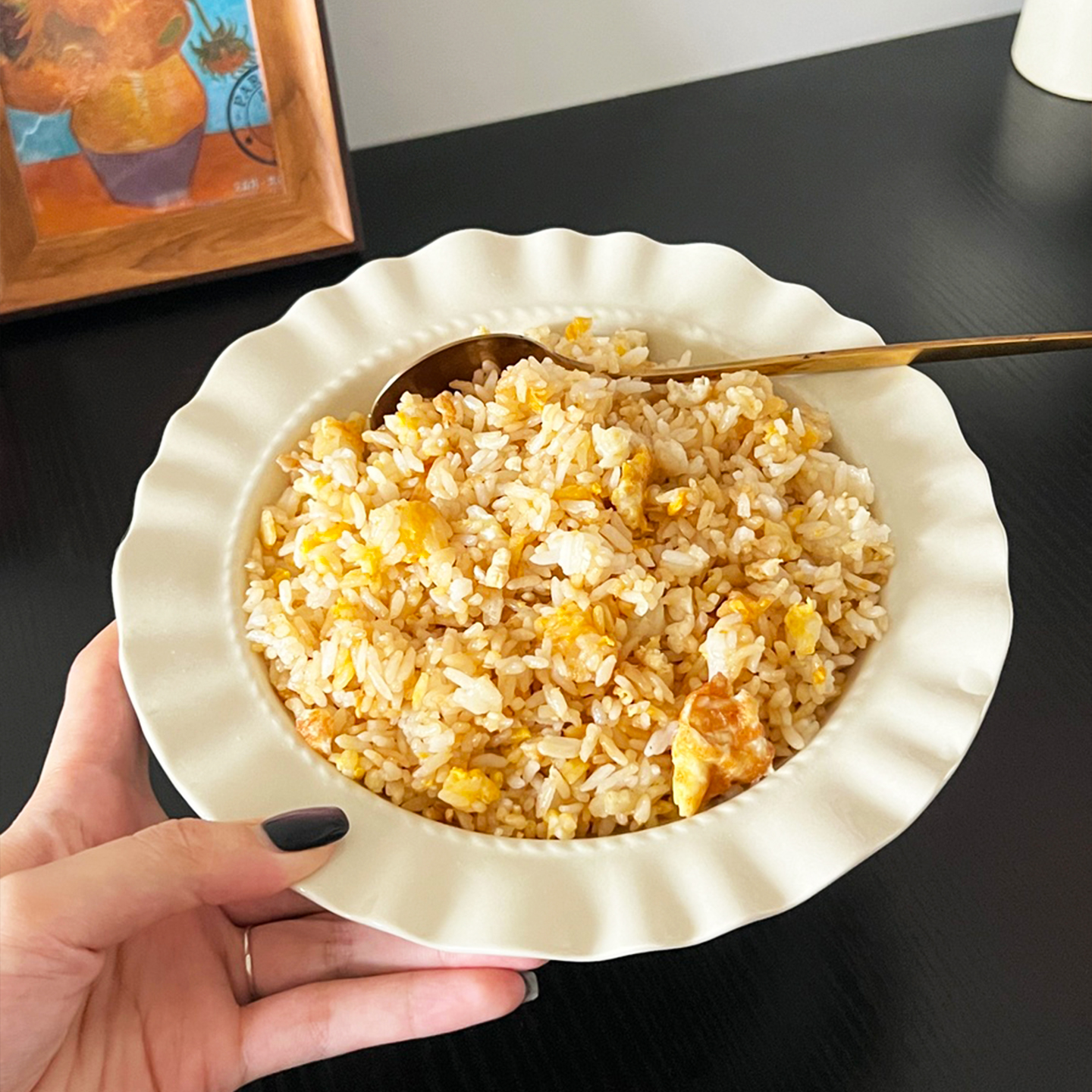 法式浮雕奶油花边草帽盘8英寸