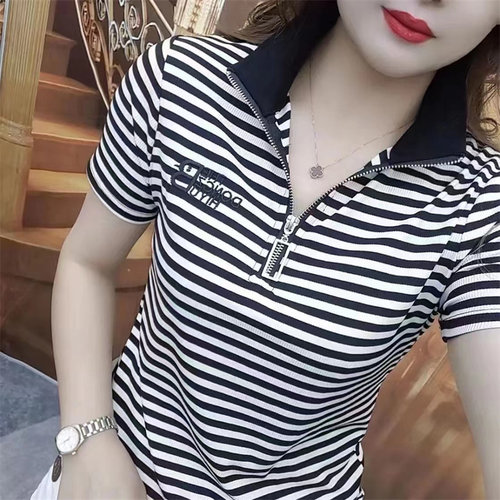 大码显瘦百搭翻领T恤女