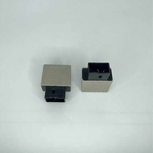 061800-0950全新丰田刹车灯继电器895A1-74010