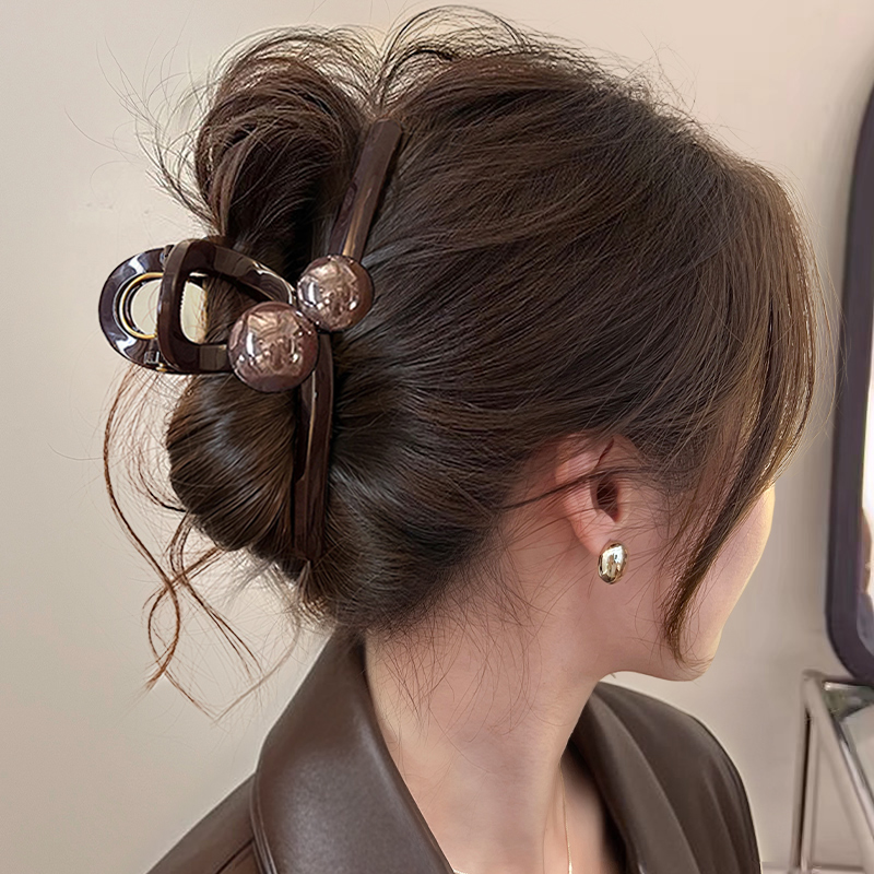 优雅气质珍珠抓夹中号夏季鲨鱼