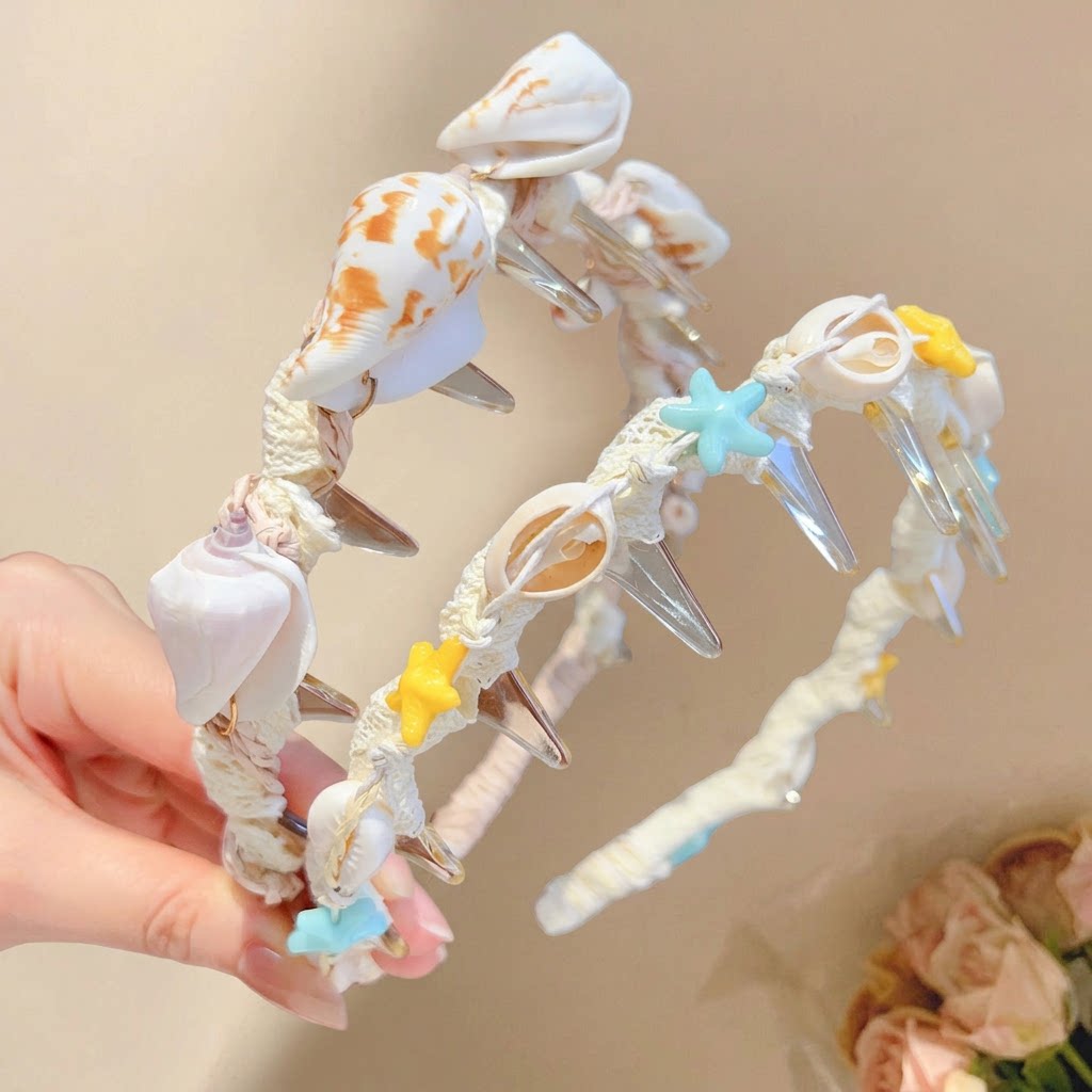 海边出游少女风带齿不勒头发箍