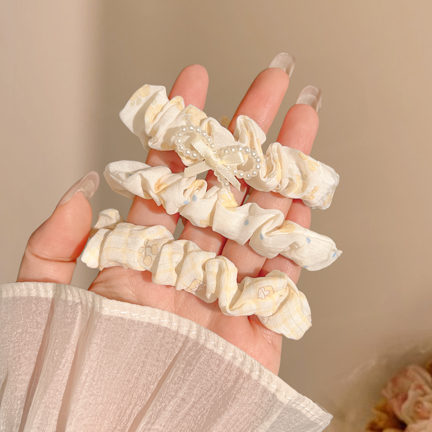 甜美粉色蝴蝶结小肠发圈