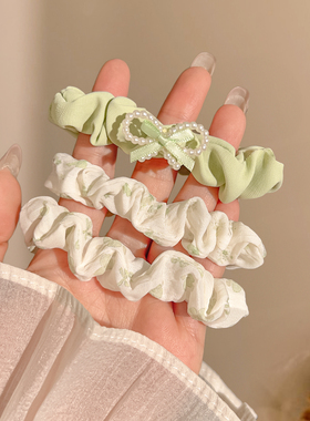 森系绿色蝴蝶结大肠发圈女2026新款小清新百搭扎马尾头绳发绳头饰