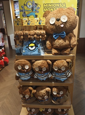 MINISO小黄人TIM熊挂件全身双肩包牛仔耳机包卡套公仔名创优品