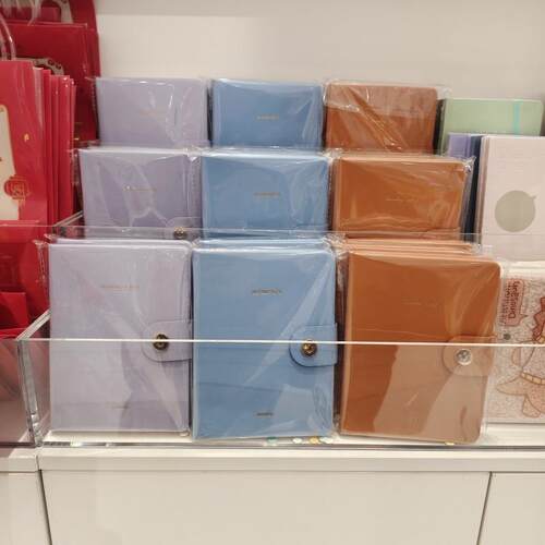 名创优品笑脸烫金B6搭扣本