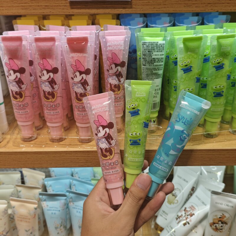 MINISO双管护手霜迪士尼系列米妮三眼仔苏利文史迪奇维尼名创优品