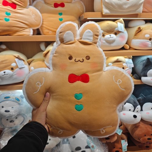 MINISO圣诞系列姜饼兔抱枕名创优品