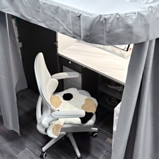 宿舍坐垫猫尾巴椅垫电竞椅垫子久坐防滑加厚植绒防屁股痛四季通用