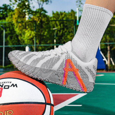 莫兰特篮球鞋摩擦有响声