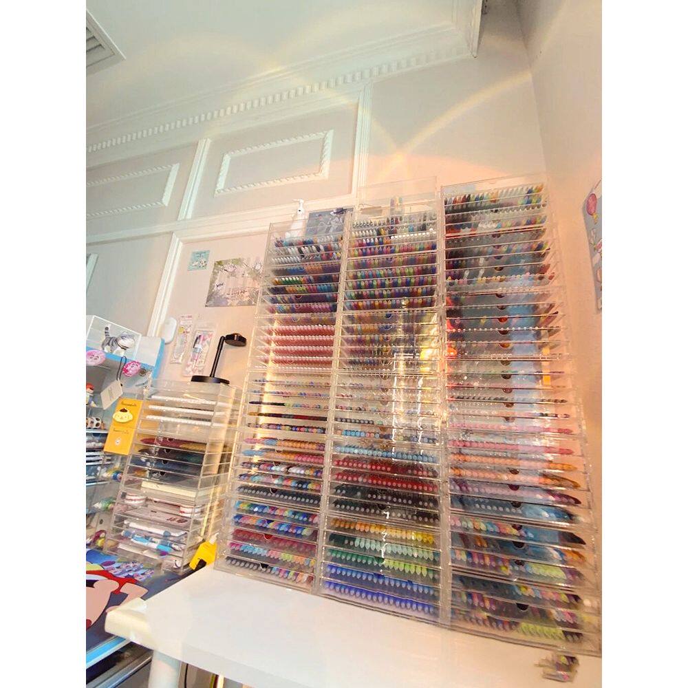 2026亚克力笔筒学生桌面文具收纳盒透明大容量马克笔架创意彩笔画