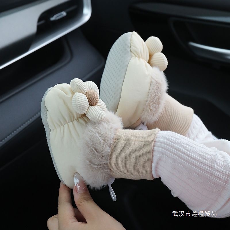 2026婴儿鞋袜0-1岁软布底加绒加厚保暖女宝宝冬季6-12个月不掉学