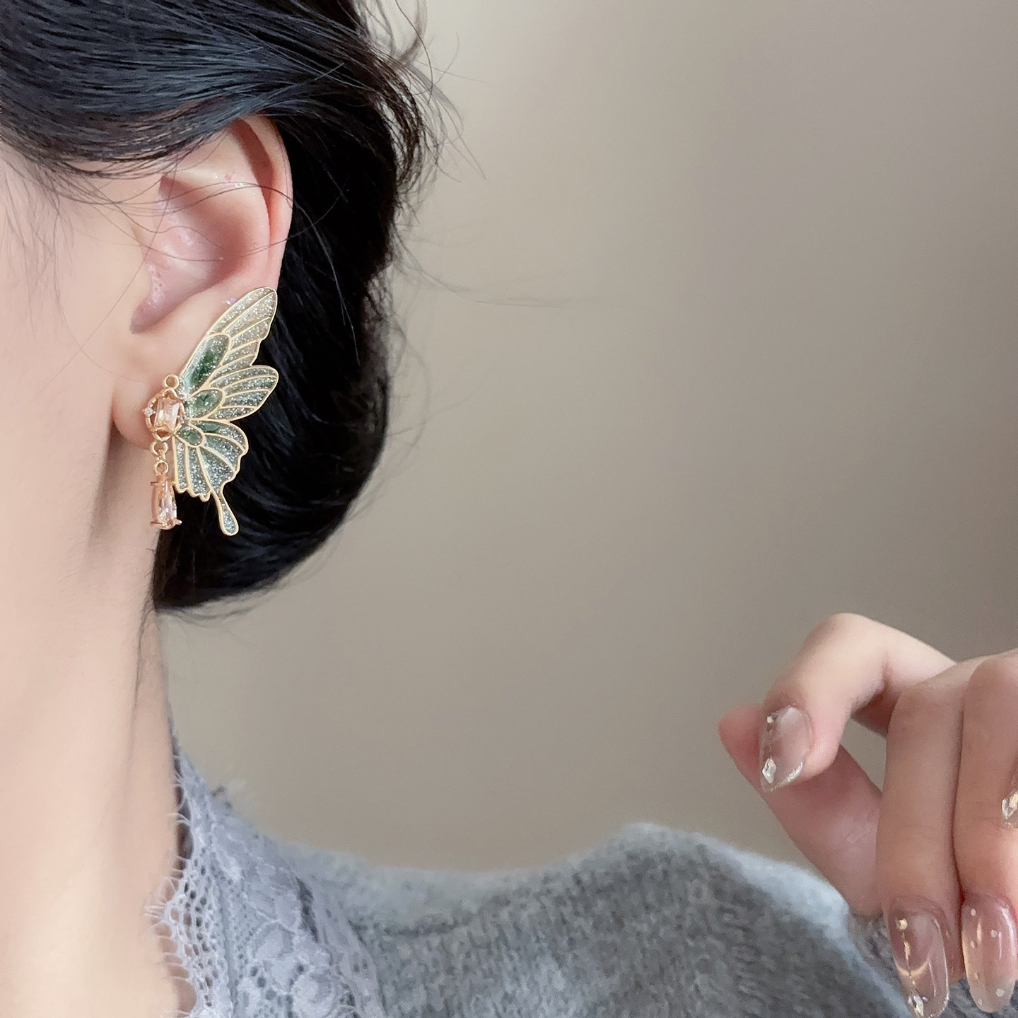 「精灵少女」巨好看的蝴蝶耳环轻奢显脸小高级感耳夹女无耳洞耳饰