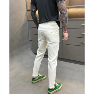 春生同款春季新款时尚休闲净版纯色修身白色男士小脚牛仔裤6333