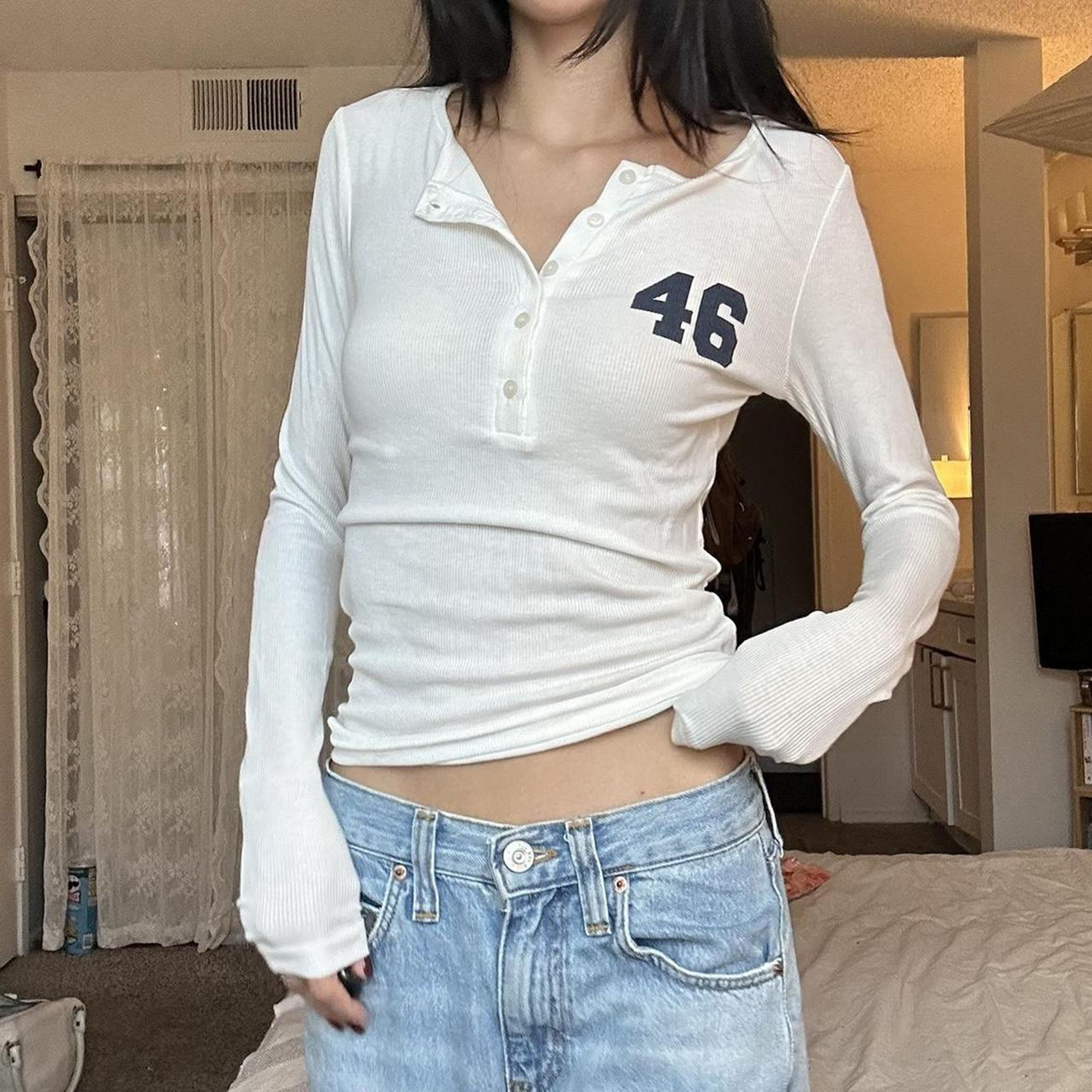 Hot girl half open collar top辣妹风纽扣半开领T恤修身长袖上衣