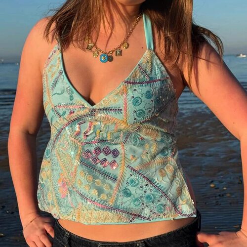 Vacation style V-neck hanging neck vest度假风V领挂脖露背背心