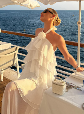 Vacation style cake dress 法式荷叶边拼接挂脖绑带露背连衣裙女