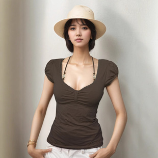 Sexy low cut T-shirt for girls复古棕串珠性感低胸V领T恤女短袖