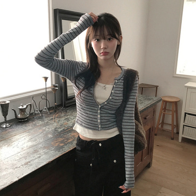 Hot girl striped long sleeved T-shirt辣妹风拼色条纹长袖T恤女