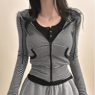 Striped hooded collar jacket条纹连帽领外套收腰型短款开衫上衣