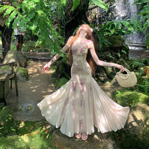 女夏季海边度假收腰绝美法式绝美碎花网纱吊带连衣裙包臀鱼尾长裙