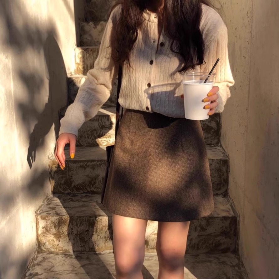 羊毛呢a字裙半身裙女秋冬新款高腰一步裙保暖百搭包臀短裙小个子