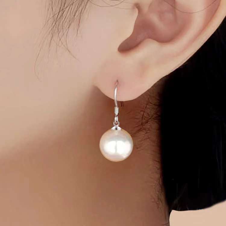 1对 人造珍珠耳环超轻银钩耳饰白色银耳坠10mm珠子时尚简约耳环