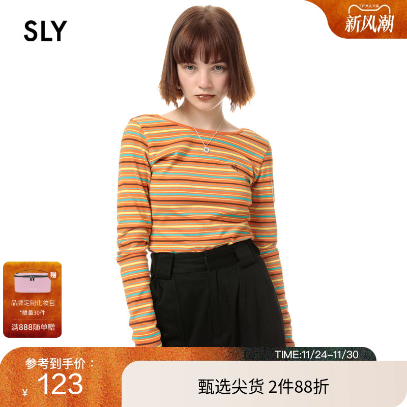 条纹/纯色 logo刺绣 甜美可爱 低圆领