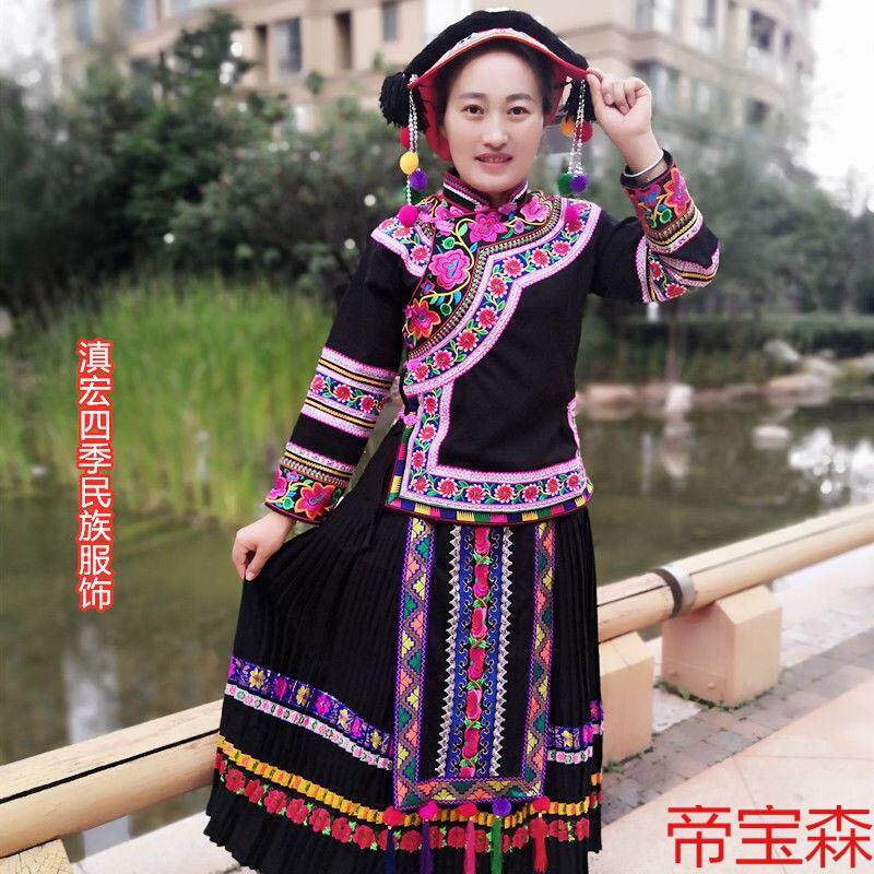 民族特色服装,新款布依族苗族女上衣装裙装,黑色绣花长裙子服饰
