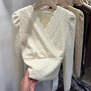 2023早秋新款低领蕾丝打底衫女秋冬季配毛衣皮草内搭v领网纱上衣