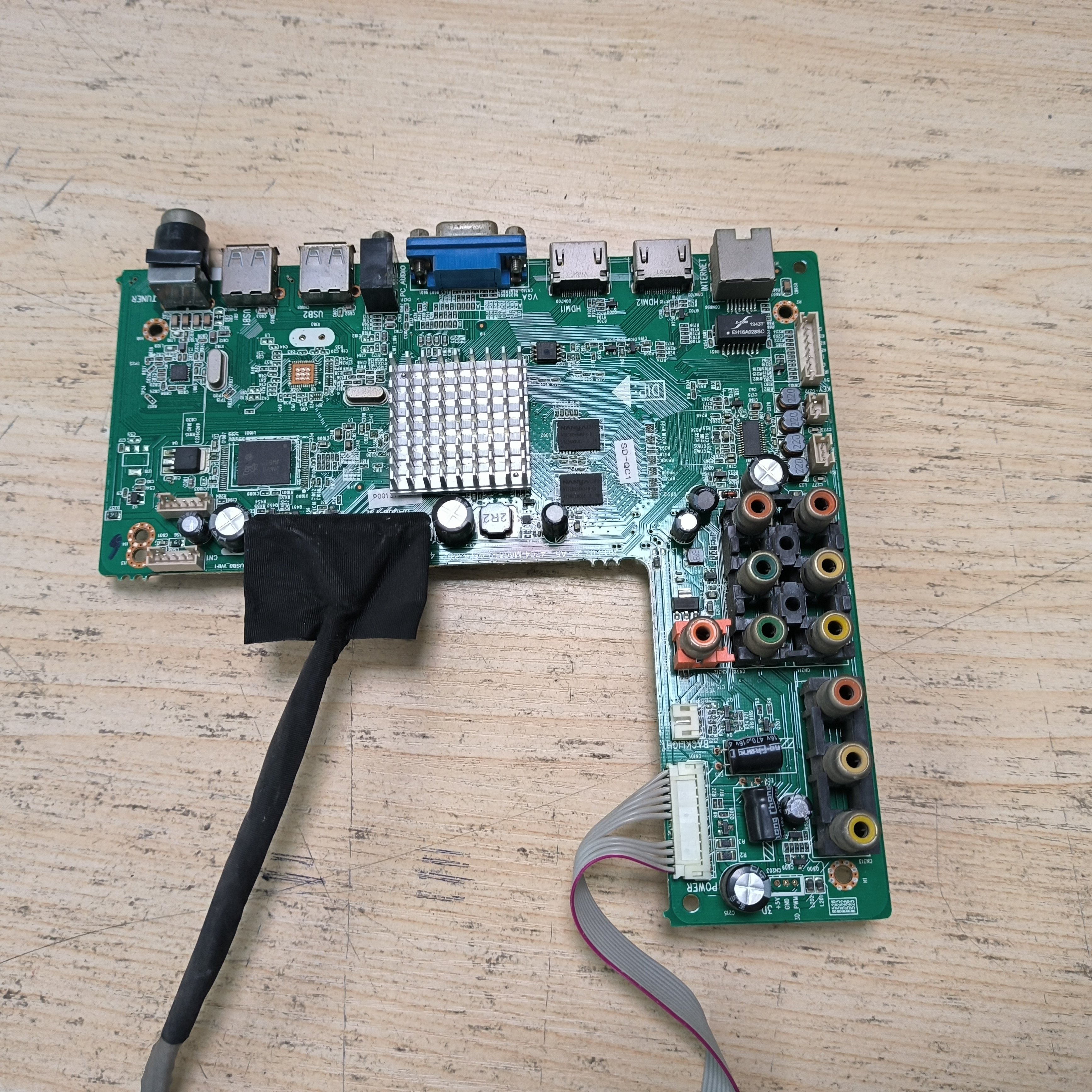 TCL LE42D59主板4704-M608T9-A5233K01屏K420WD1