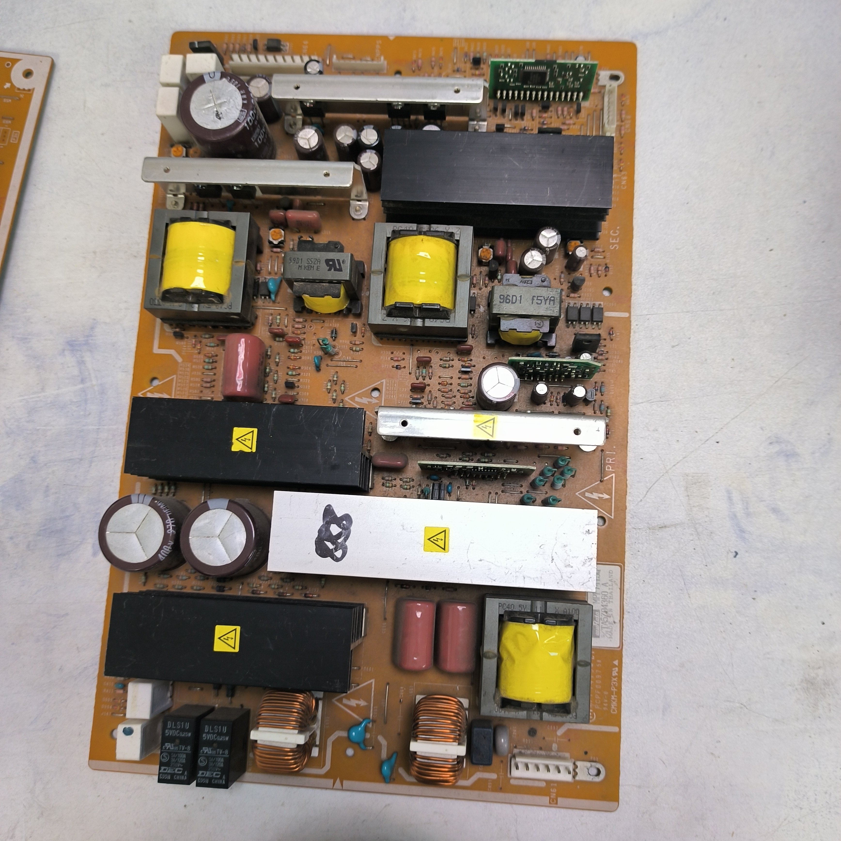 原装日立等离子电视42PD8900TC电源板MPF7415Q