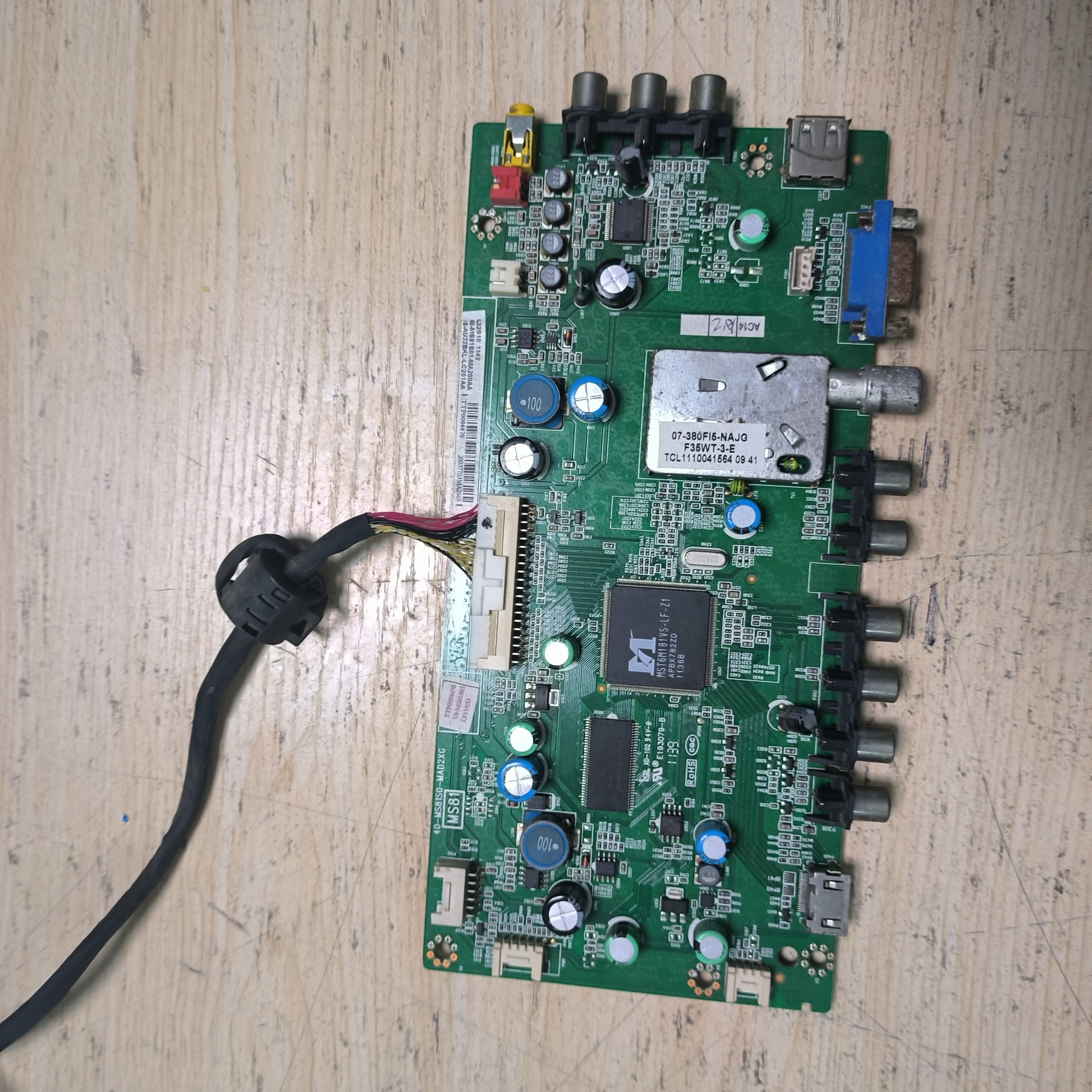 TCL L32S10主板40-MS81S0-MAD2XG屏LVW320AUBK