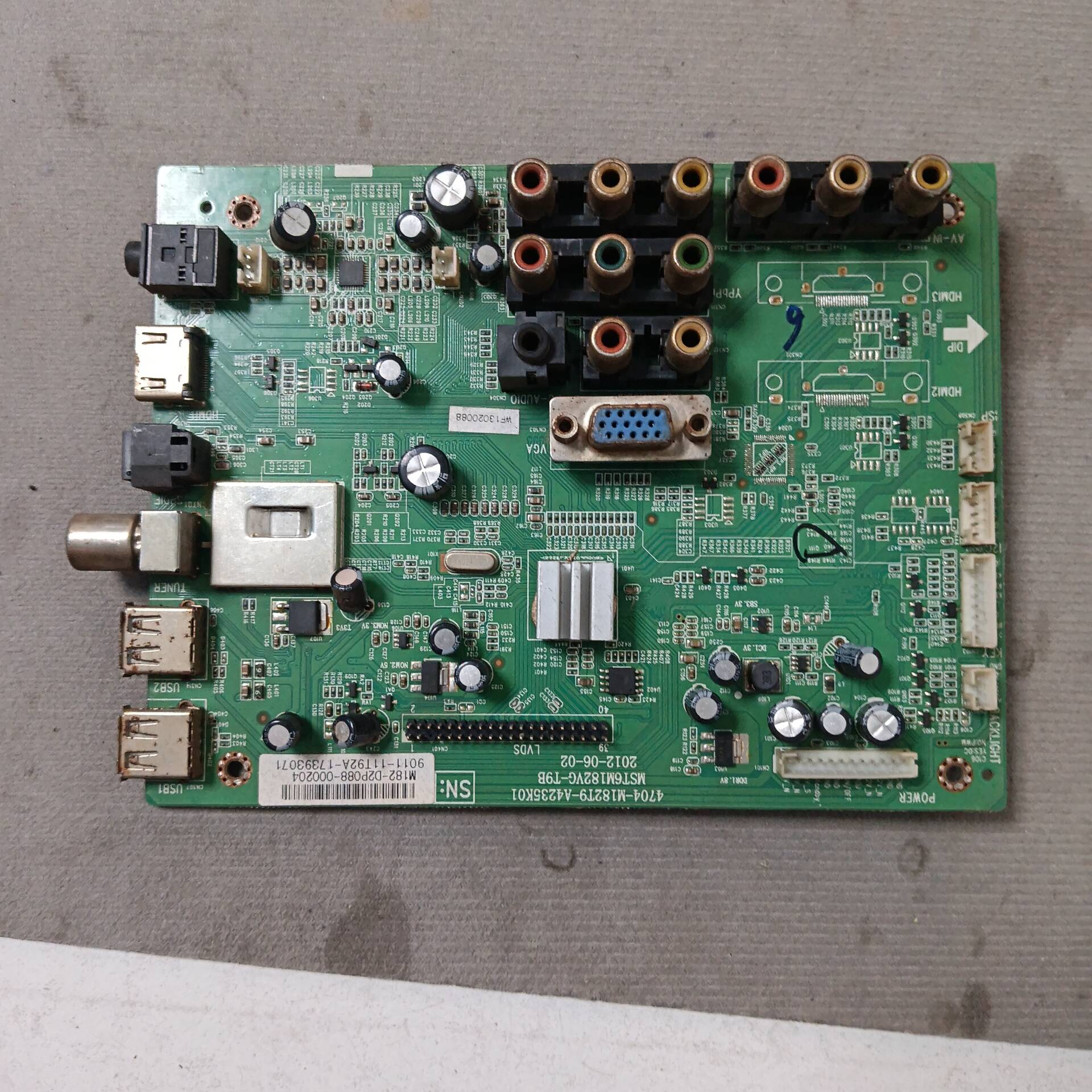 统帅 LE37K16主板 4704-M182T9-A4235K01 屏 K365WD1