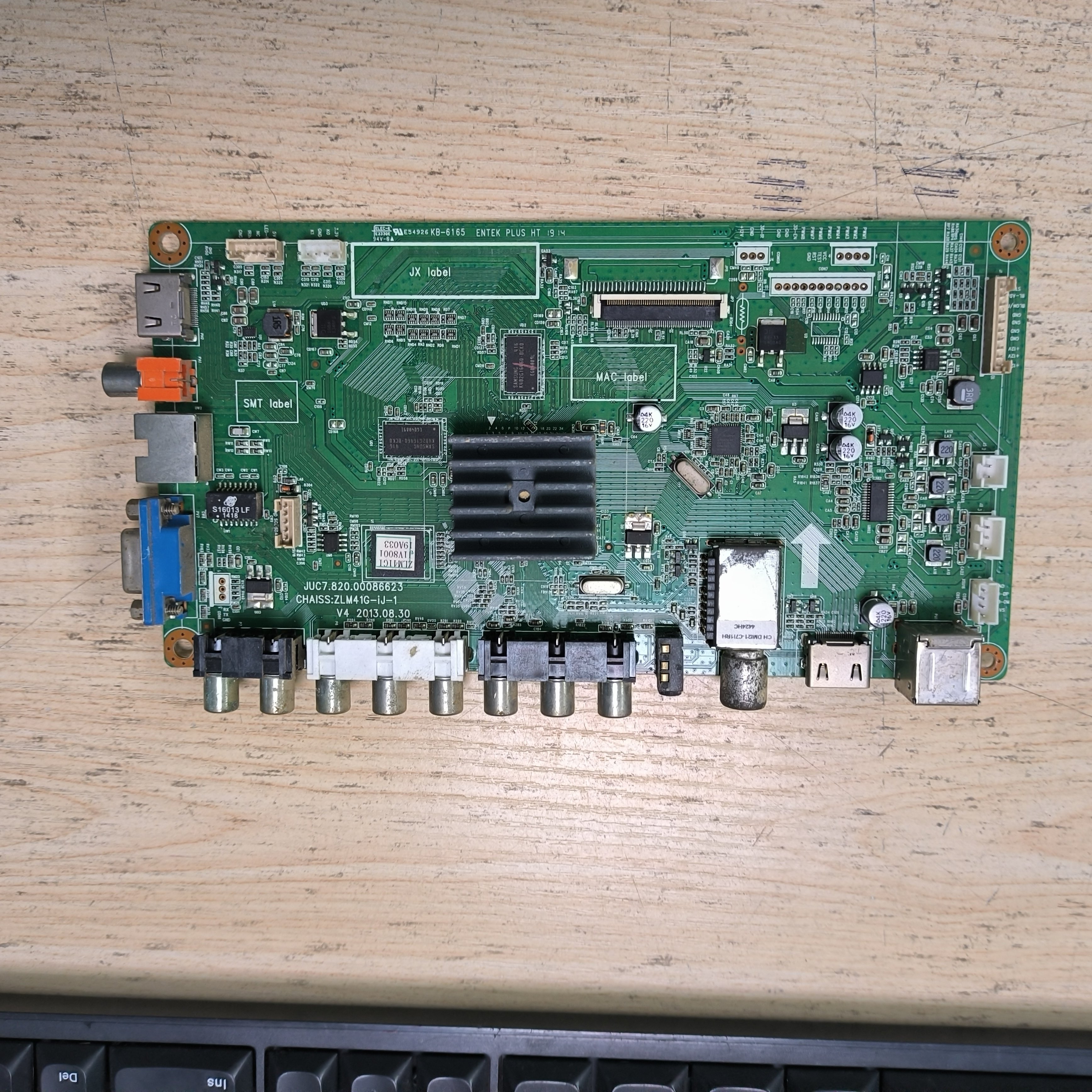 长虹 LED42C2000i主板JUC7.820.00086623屏M420F13-E1-A