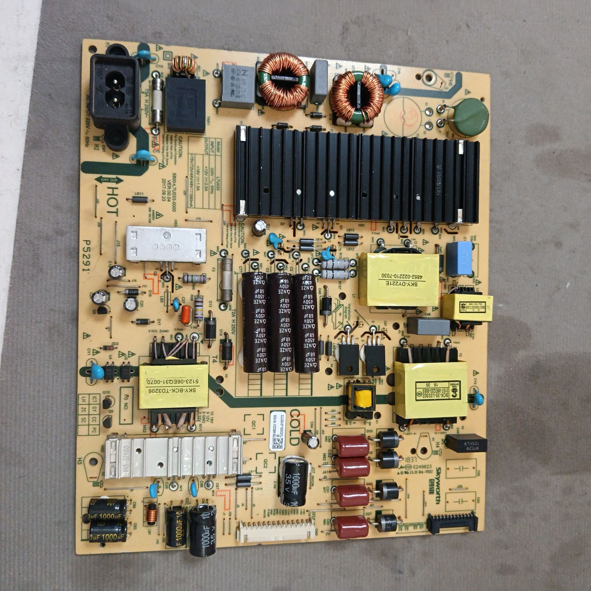 创维65M9液晶 电源板5800-L7U033-0000