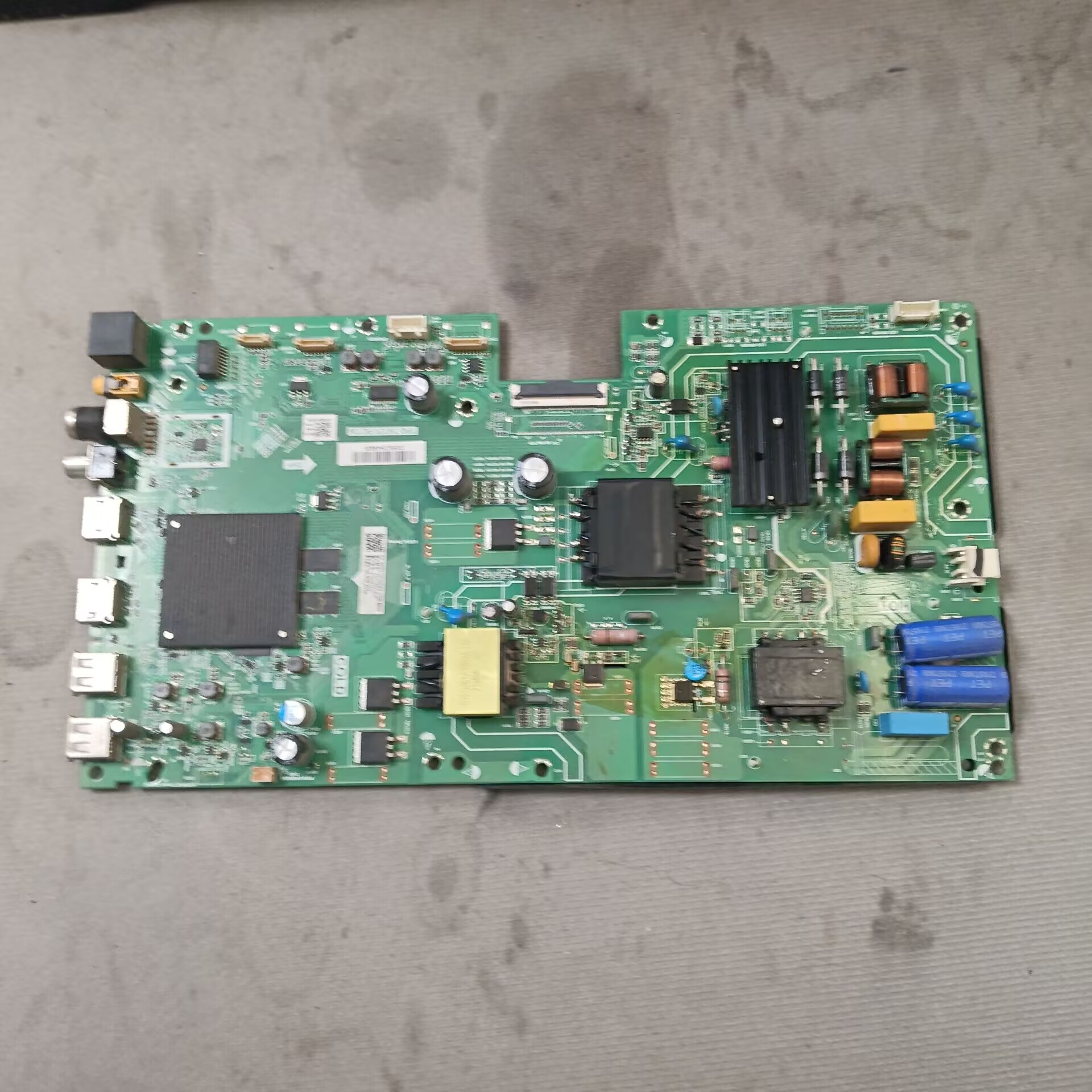 海尔55R1 PRO主板TPD.T972T.PC736 屏PT550GS01-3