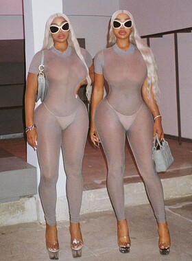 Perspective backless short sleeved jumpsuit透视露背短连体衣