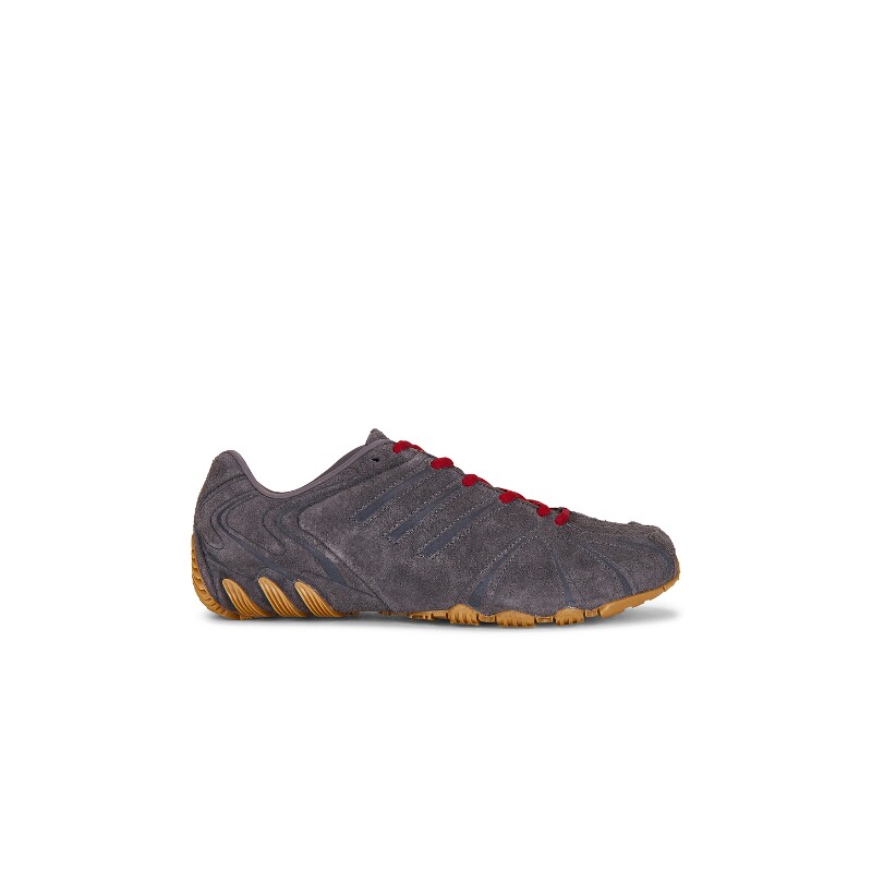 adidas Originals灰色麂皮运动鞋休闲风系带运动板鞋REVOLVE
