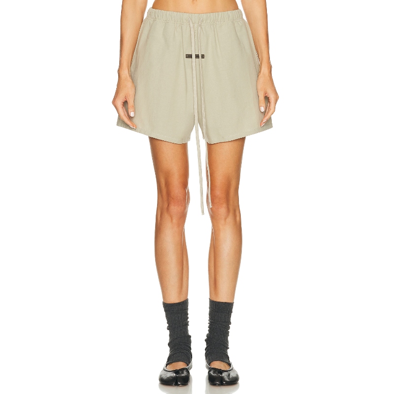 Fear of God ESSENTIALS XS-XL 短裤 中性色调 运动复古风REVOLVE